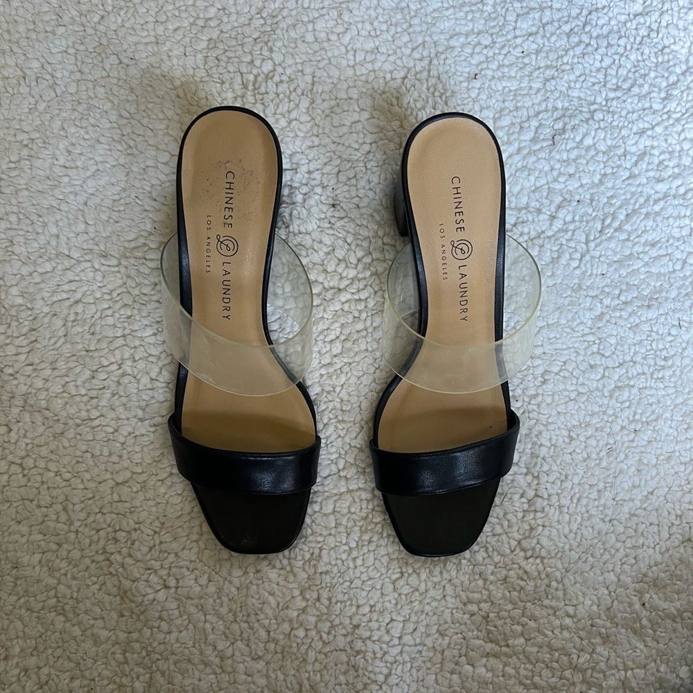 Chinese Laundry Yeah Yeah sandal